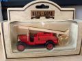 12013 1934 Dennis Fire Engine